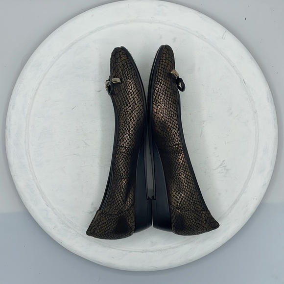 NWOT-Naturalizer Dove Wedge Flats - Picture 12 of 15